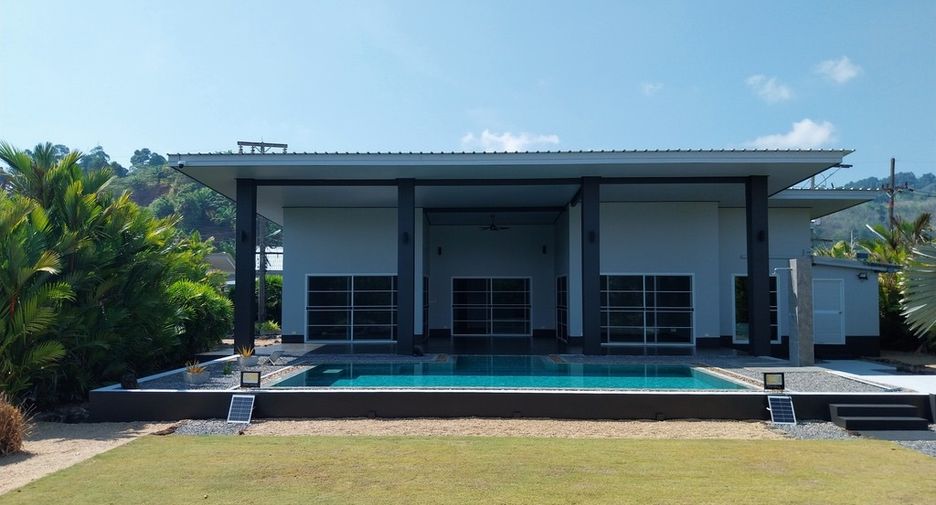 For sale 4 bedrooms house in Takua Pa, Phang Nga