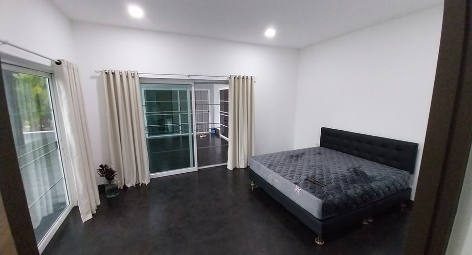 For sale 4 bedrooms house in Takua Pa, Phang Nga