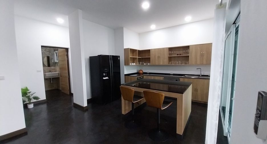 For sale 4 bedrooms house in Takua Pa, Phang Nga