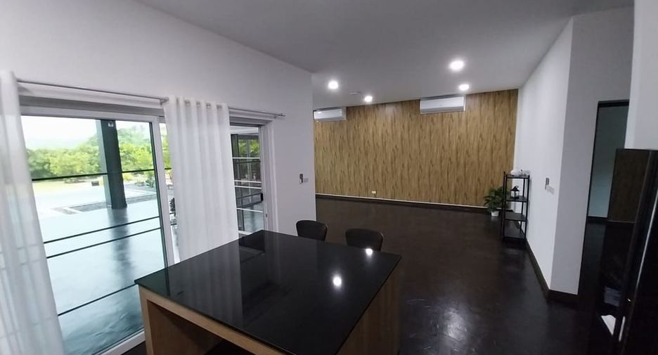 For sale 4 bedrooms house in Takua Pa, Phang Nga