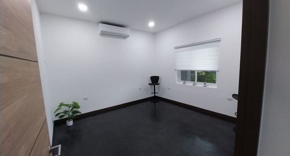 For sale 4 bedrooms house in Takua Pa, Phang Nga