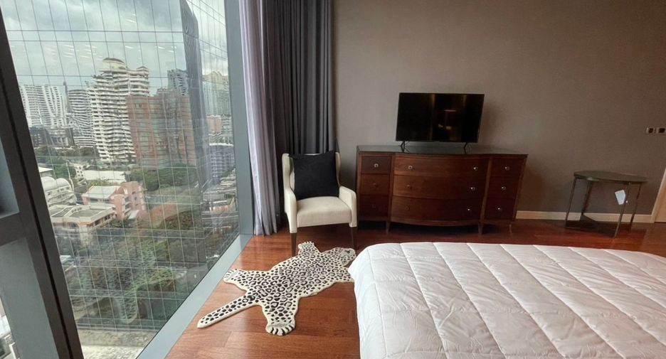 For rent and for sale 2 bedrooms condo in Khlong Toei, Bangkok