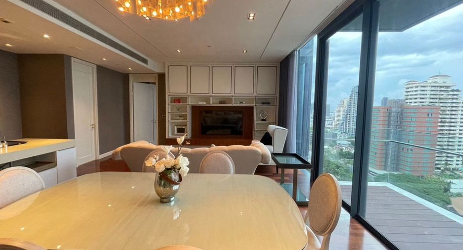 For rent and for sale 2 bedrooms condo in Khlong Toei, Bangkok