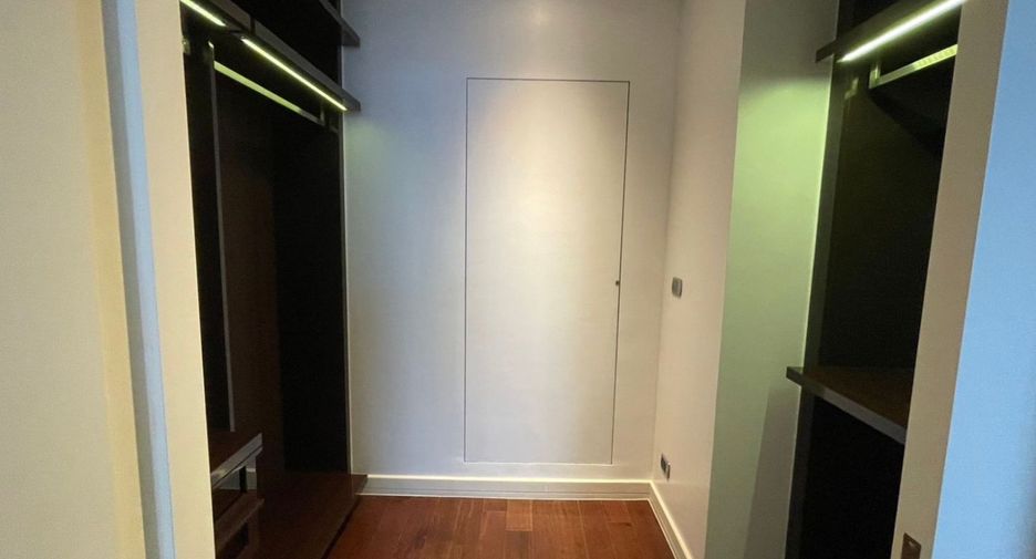 For rent and for sale 2 bedrooms condo in Khlong Toei, Bangkok