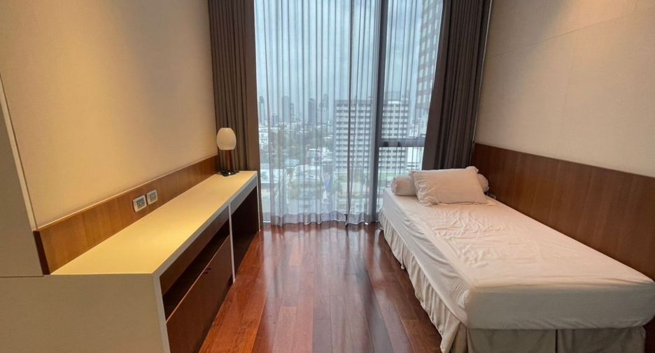 For rent and for sale 2 bedrooms condo in Khlong Toei, Bangkok