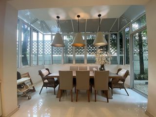 Apartamento en alquiler y en venta de 4 habitaciones en Huai Khwang, Bangkok