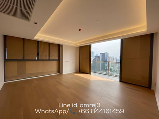 For sale 3 bedrooms condo in Watthana, Bangkok