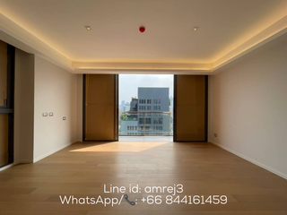 For sale 3 bedrooms condo in Watthana, Bangkok