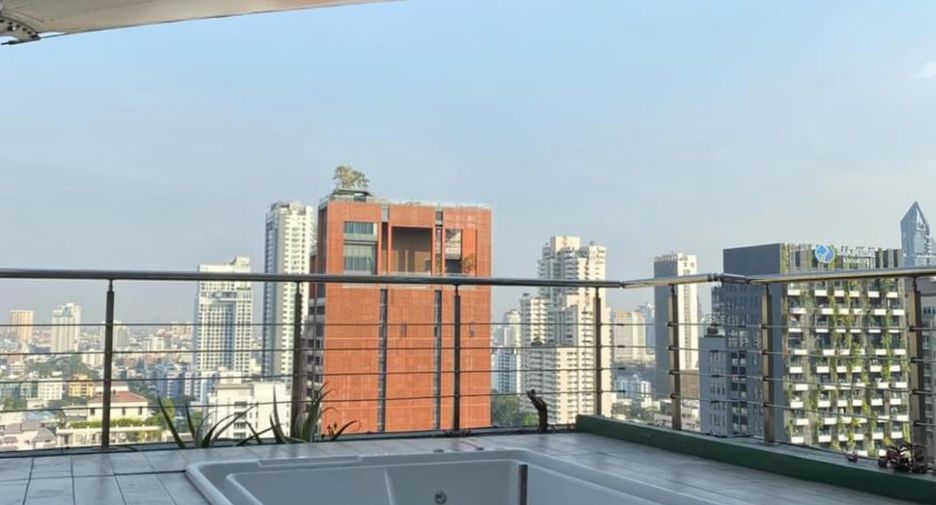 ให้เช่า 3 ห้องนอน คอนโด ใน วัฒนา, กรุงเทพฯ
