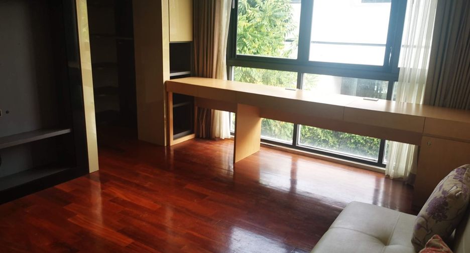 For sale studio house in Yan Nawa, Bangkok