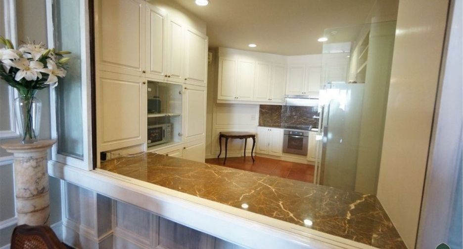 For sale 3 bedrooms condo in Yan Nawa, Bangkok