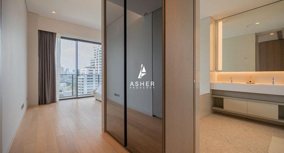 For sale 2 bedrooms condo in Watthana, Bangkok