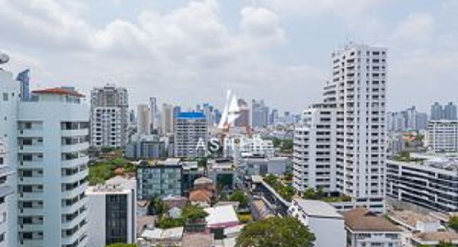 For sale 2 bedrooms condo in Watthana, Bangkok