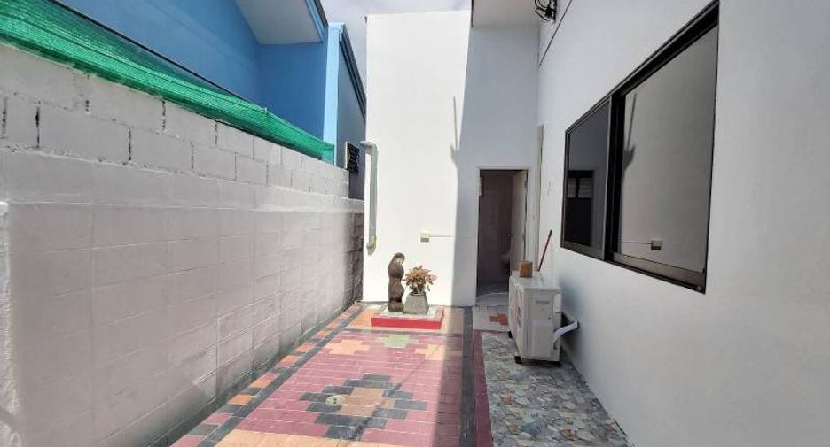 For rent 3 bedrooms house in Mueang Chiang Mai, Chiang Mai