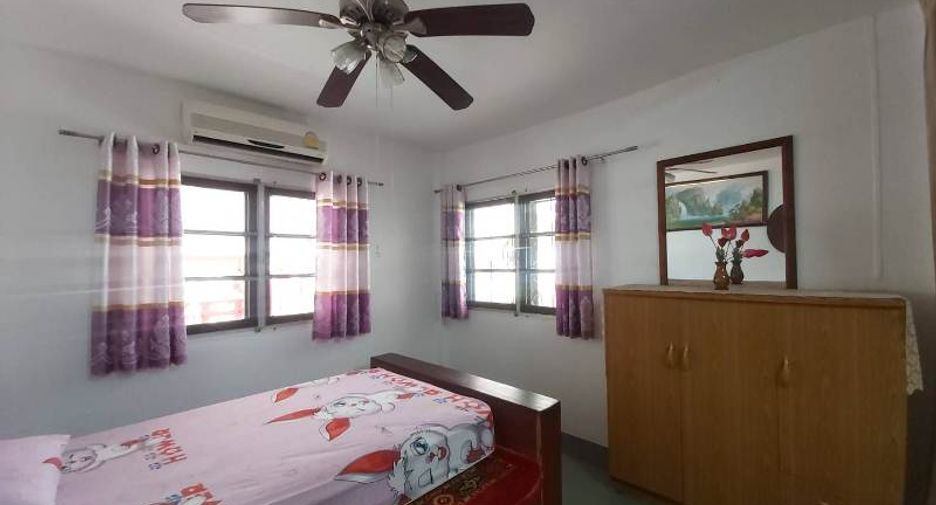 For rent 3 bedrooms house in Mueang Chiang Mai, Chiang Mai