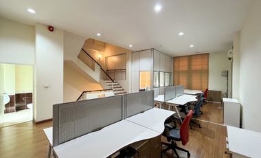À vendre 3 chambres bureau à Bang Na, Bangkok