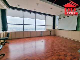 For rent and for sale office in Khlong San, Bangkok