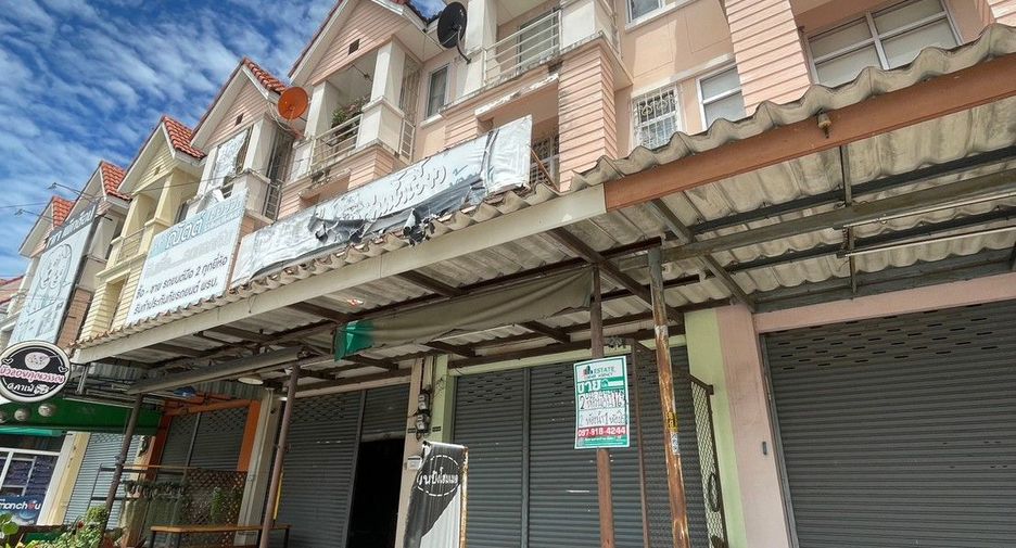 For sale 3 bedrooms retail Space in East Pattaya, Pattaya