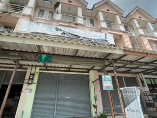 À vendre 3 chambres local commercial à Bang Lamung, Chonburi