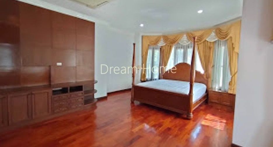 For rent 6 bed house in Bang Na, Bangkok