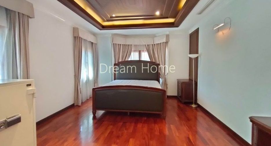 For rent 6 bed house in Bang Na, Bangkok