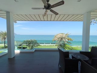 For sale 5 bedrooms house in Sattahip, Chonburi
