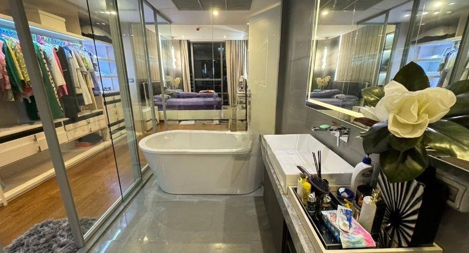 À louer 2 chambres condo à Sathon, Bangkok