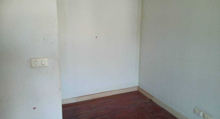 Haus zum Kauf mit 3 Zimmer in Thanyaburi, Pathum Thani