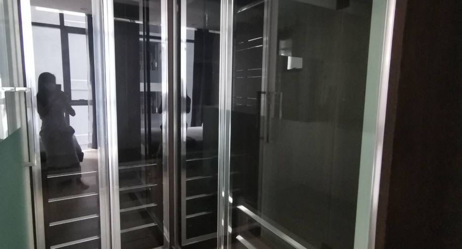 Продажа 2 спальни кондо в Кхлонг Тоеи, Бангкок