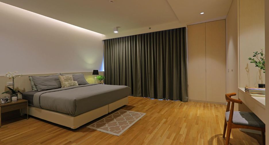 À louer 4 chambres appartement à Watthana, Bangkok