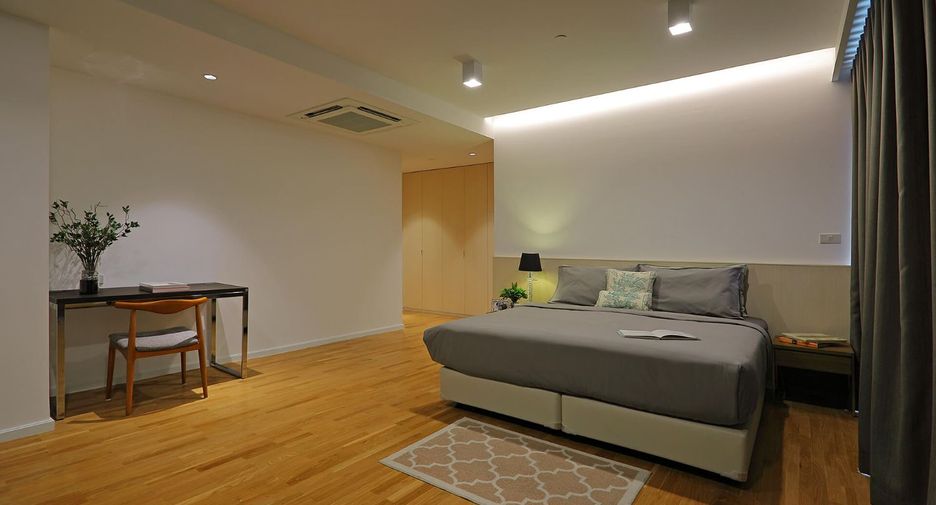 À louer 4 chambres appartement à Watthana, Bangkok
