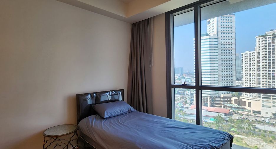 For rent and for sale 2 bed condo in Yan Nawa, Bangkok