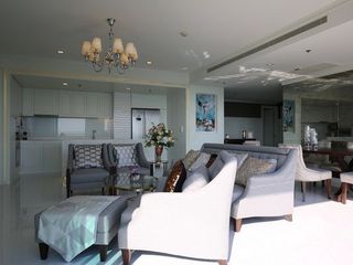 For sale 3 bedrooms condo in Yan Nawa, Bangkok