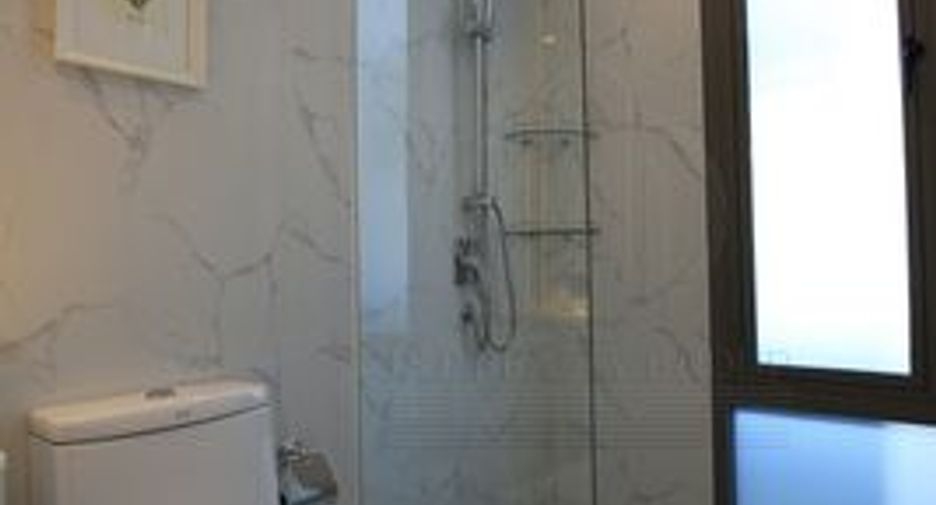For sale 3 ベッドルーム condo in Yan Nawa, Bangkok