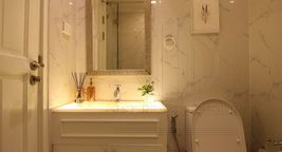 For sale 3 ベッドルーム condo in Yan Nawa, Bangkok