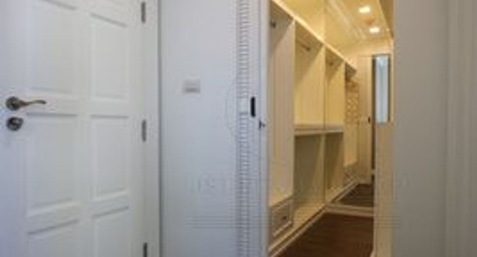 For sale 3 ベッドルーム condo in Yan Nawa, Bangkok