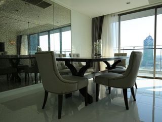 For sale 3 bedrooms condo in Yan Nawa, Bangkok