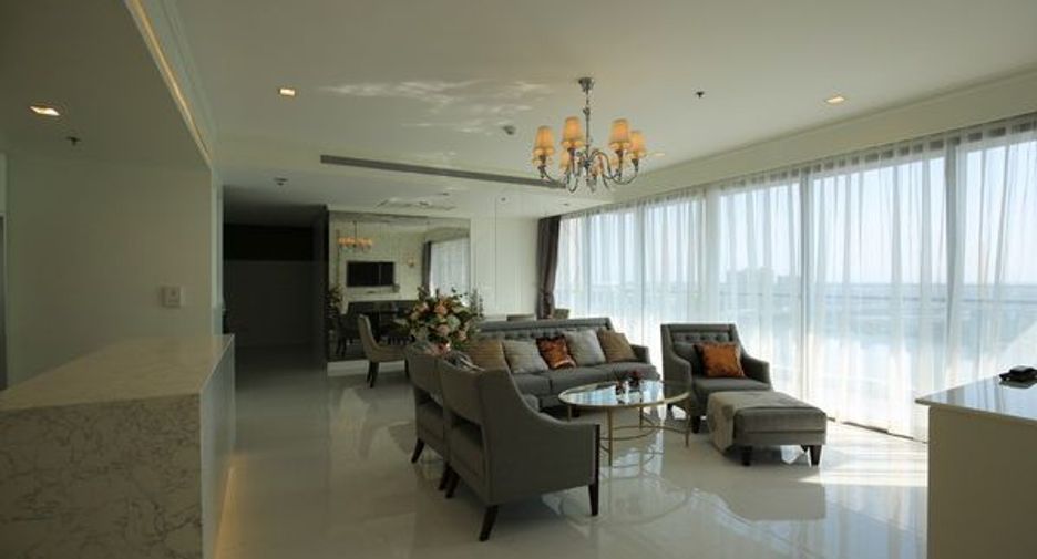 For sale 3 ベッドルーム condo in Yan Nawa, Bangkok