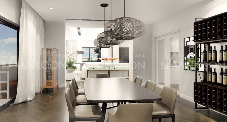 For rent 4 bedrooms apartment in Sathon, Bangkok