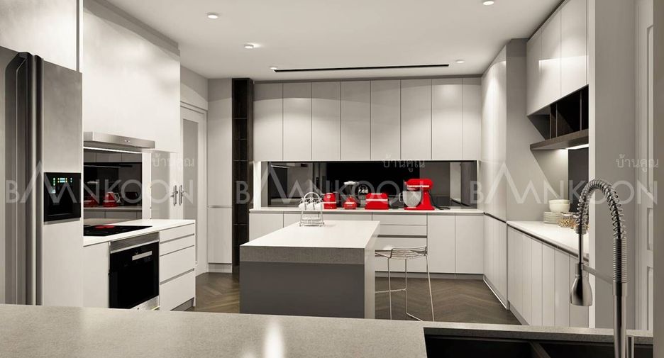 For rent 4 bedrooms apartment in Sathon, Bangkok