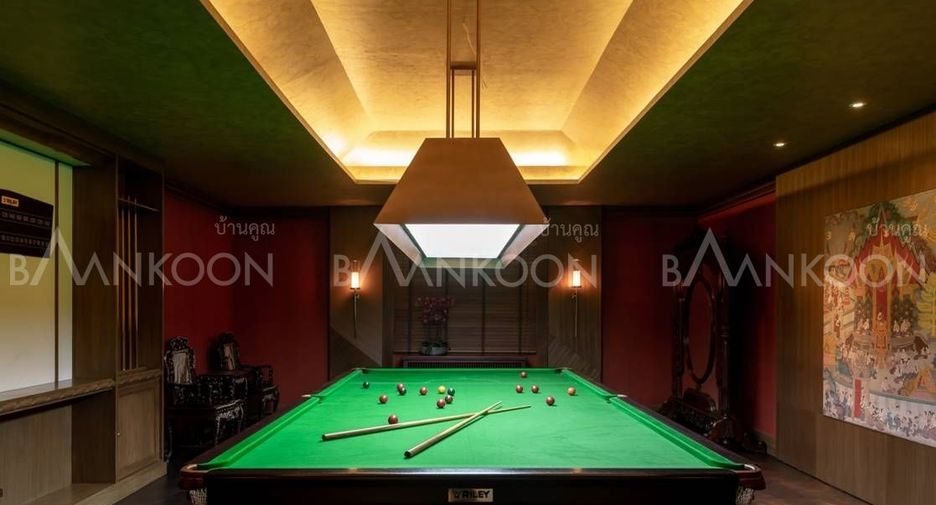 For rent 4 bedrooms apartment in Sathon, Bangkok