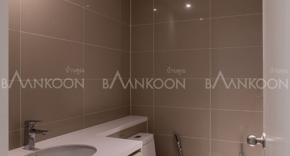 For rent 4 bedrooms apartment in Sathon, Bangkok