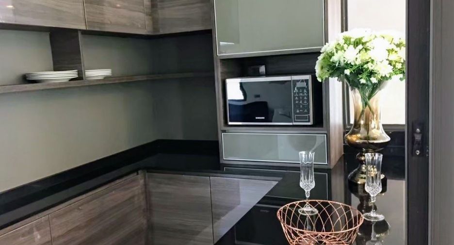Haus zum Kauf mit 4 Zimmer in Pak Kret, Nonthaburi