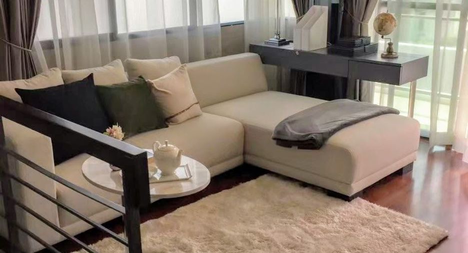 Haus zum Kauf mit 4 Zimmer in Pak Kret, Nonthaburi