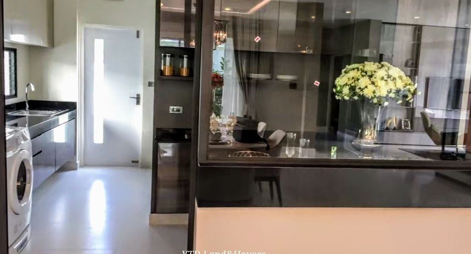 Haus zum Kauf mit 4 Zimmer in Pak Kret, Nonthaburi