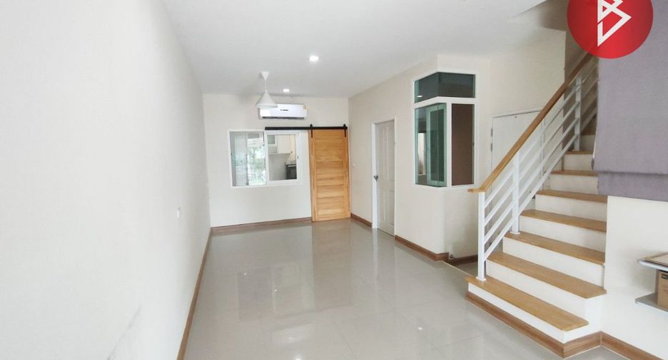 For sale 4 bed townhouse in Phra Nakhon, Bangkok