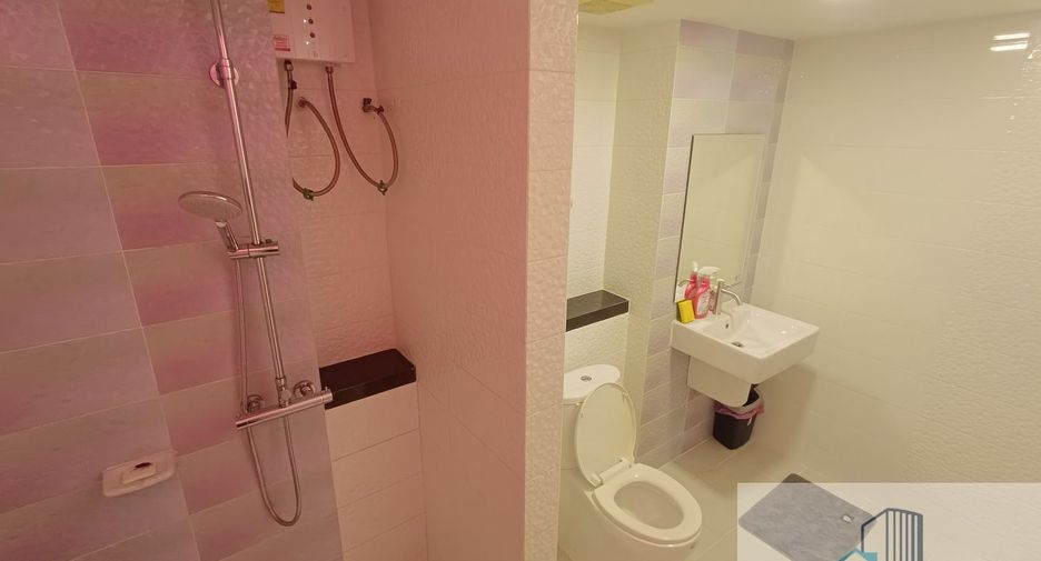 For sale 2 bedrooms condo in Wang Thonglang, Bangkok