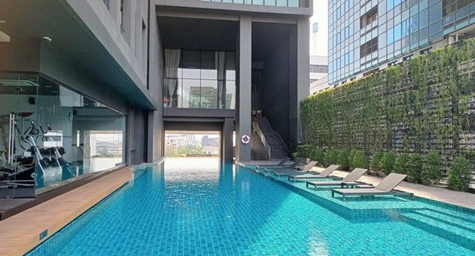À louer 2 chambres condo à Watthana, Bangkok