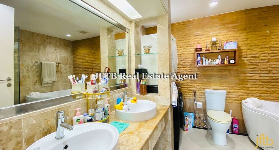 For sale 2 bedrooms condo in Mueang Phuket, Phuket