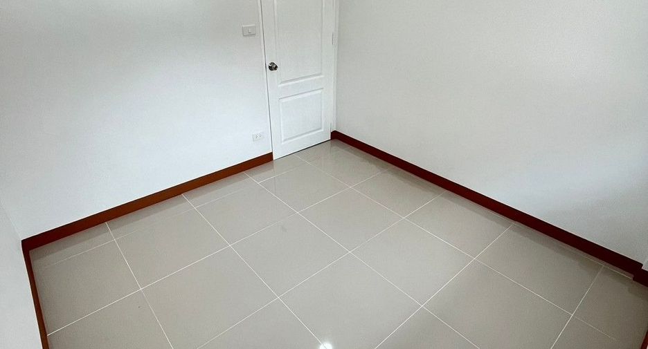 For sale 3 Beds townhouse in Lam Luk Ka, Pathum Thani